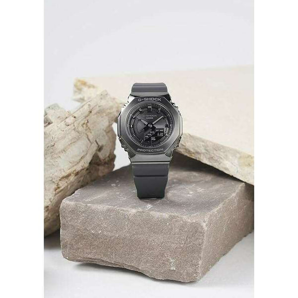 CASIO G-SHOCK MID-SIZE MODEL METAL COVERED BLACK & GREY LADIES
