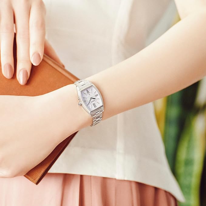 SEIKO LUKIA GROW SOLAR RADIO WAVE SILVER & WHITE WOMEN WATCH SSQW071