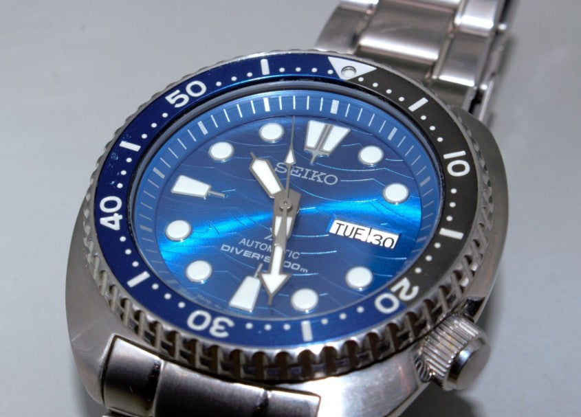 SEIKO PROSPEX GREAT WHITE SHARK KANJI DATE MEN WATCH (LIMITED MODEL) SBDY031