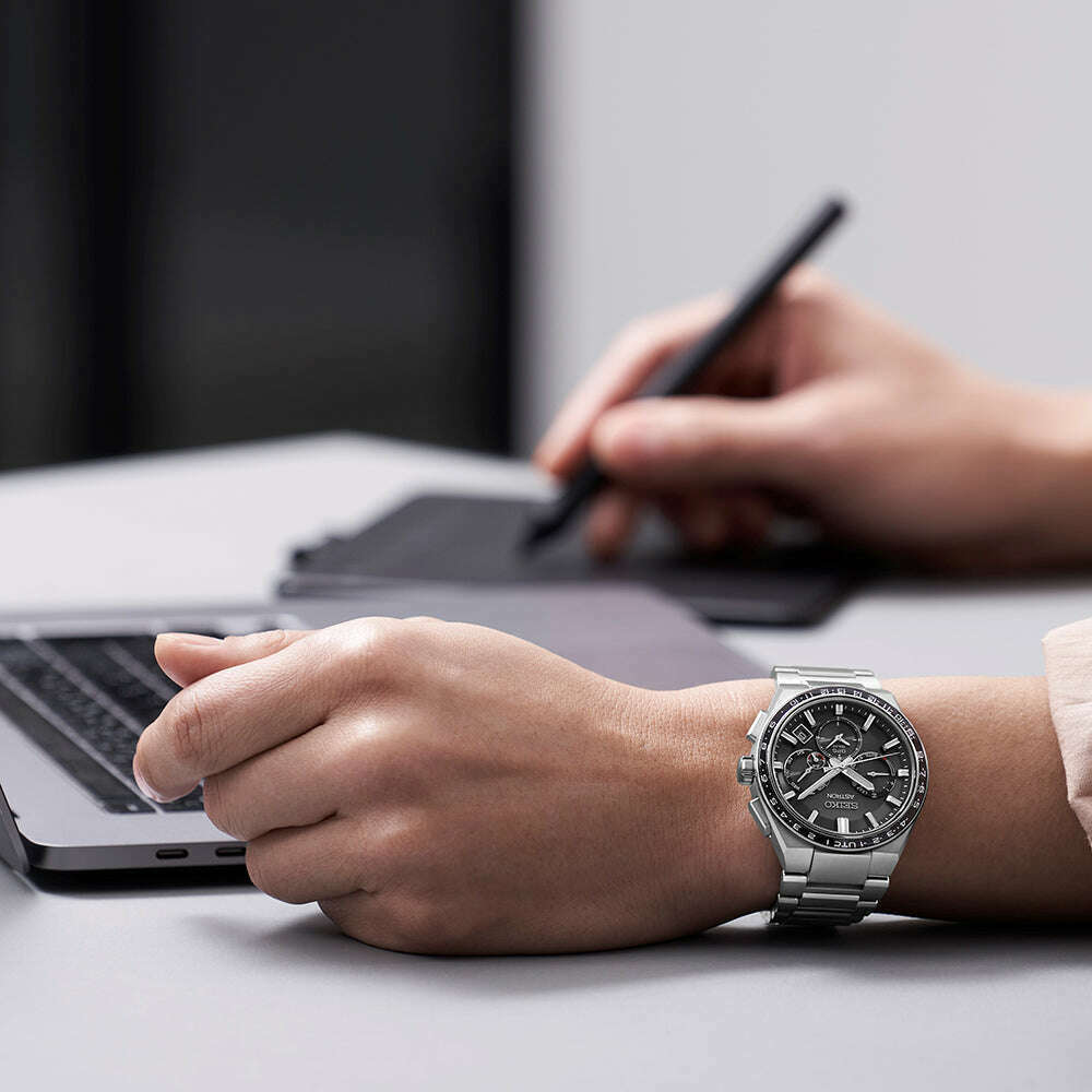 61OfLfVs08L._AC_SX679