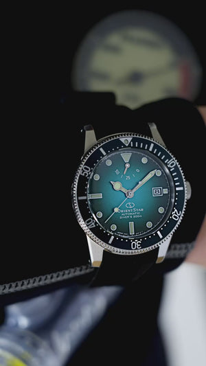 ORIENT STAR M42 F6 DIVER 1964 2ND MECHANICAL AUTOMATIC SILVER & GREEN MEN WATCH RK-AU0602E